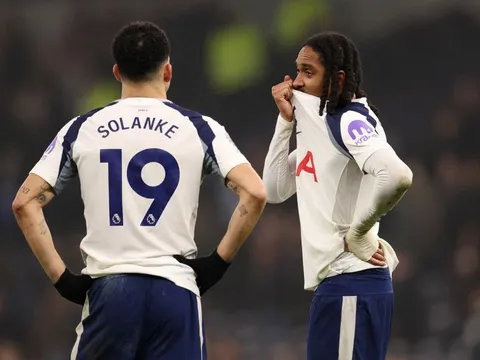 Thảm họa ập đến với Tottenham