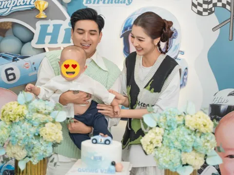 Hồ Quang Hiếu và vợ kém 17 tuổi làm tiệc thôi nôi hoành tráng cho quý tử