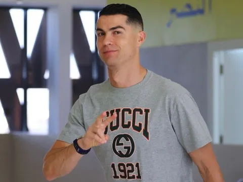Hành động đầu tiên của Ronaldo khi trở lại