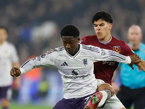 Mainoo lại tỏa sáng