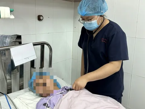 Cả gia đình nhập viện sau bữa cơm cá biển 0