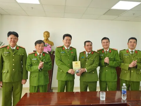 Biểu dương ban chuyên án phát hiện khai thác cao lanh trái phép quy mô lớn ở Huế