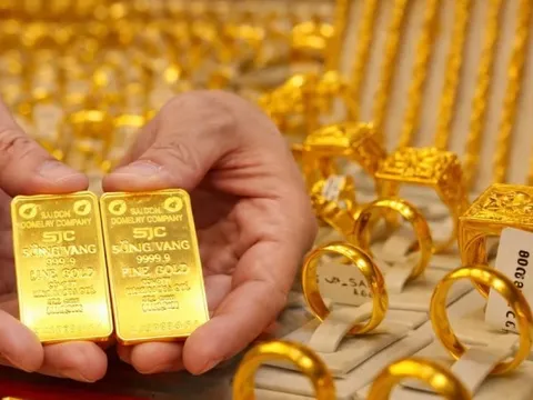 Giá vàng Việt Nam cao hơn thế giới gần 24 triệu đồng/lượng