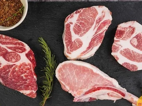 Giá heo hơi hôm nay 11/2: Miền Bắc và Trung tiếp tục chịu áp lực điều chỉnh giảm rõ rệt, miền Nam tạm ổn định