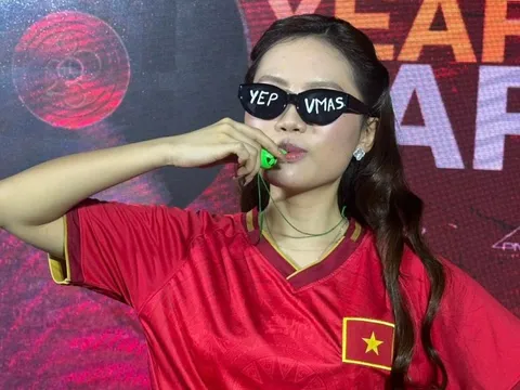 'Nhân cách khác' của Phương Mỹ Chi