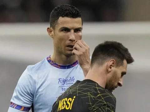 Capello xếp Ronaldo dưới Messi và Maradona