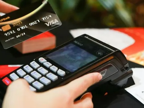Ngân hàng lớn thông báo khẩn: Khách hàng kiểm tra ngay chip trên thẻ có các dấu hiệu sau hay không