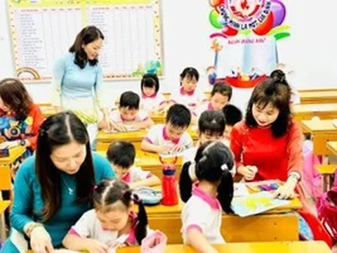 Có bằng đại học ngành Giáo dục Tiểu học muốn chuyển sang ngạch giáo viên được không?