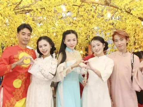 Chọn màu son, trang phục đón Tết cho hợp phong thủy năm Bính Ngọ 2026