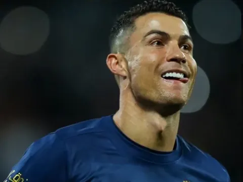 Ronaldo mở rộng đế chế kinh doanh
