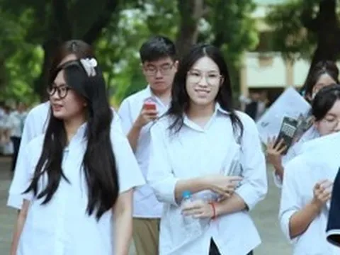 Thi tốt nghiệp THPT trên máy tính: Lợi ích, thách thức và giải pháp