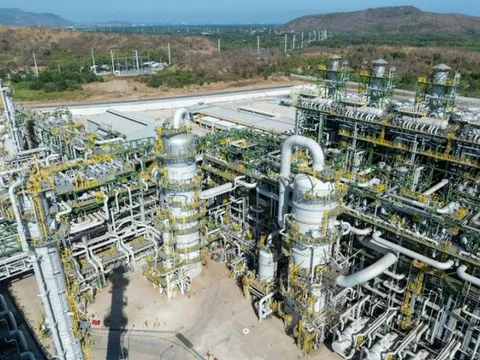 Ngành hóa dầu toàn cầu "ngấm đòn" dư thừa nguồn cung từ Trung Quốc: Đại gia Thái Lan xoay trục chiến lược tại Việt Nam, quyết đấu hàng nhập khẩu giá rẻ