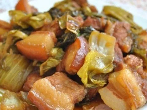 Giá heo hơi hôm nay 15/2: 3 miền giữ giá ổn định, giá thu mua dao động trong biên độ 70.000 – 73.000 đồng/kg