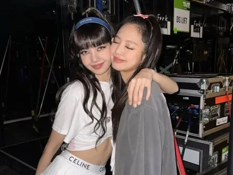 Jennie bất ngờ 'vượt mặt' Lisa