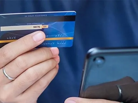 Đừng để mất sạch tiền trong tài khoản khi du lịch Tết vì thói quen này