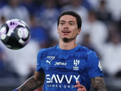 Nunez đáp trả bằng cú đúp