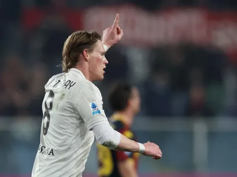 Fan MU tranh cãi dữ dội vì McTominay