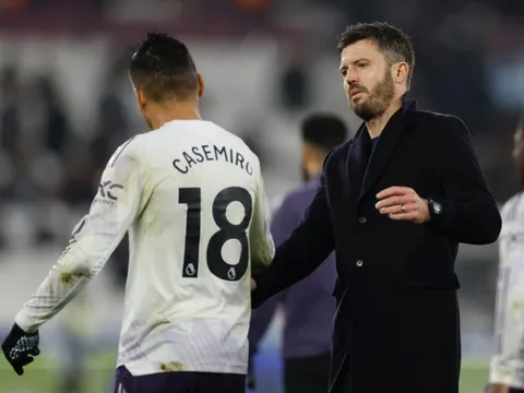 Carrick lại bỏ luật thời Amorim ở MU