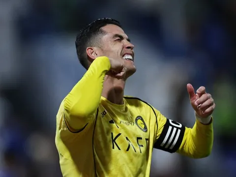 Bao giờ Ronaldo hết trắng tay tại Saudi Arabia?