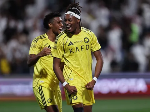 Đội của Ronaldo vào tứ kết cúp châu Á