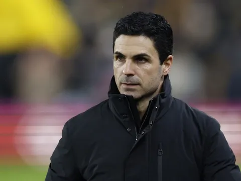 CĐV Arsenal phẫn nộ với HLV Arteta