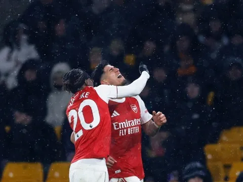 Arsenal lập kỷ lục buồn ở Premier League