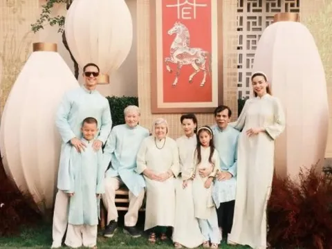 Sao Việt khoe khoảnh khắc đón Tết Bính Ngọ 2026 bên người thân, gia đình