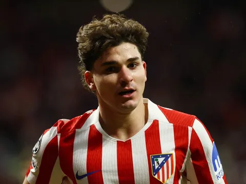 Barcelona nổ 'bom tấn' Alvarez sau World Cup?