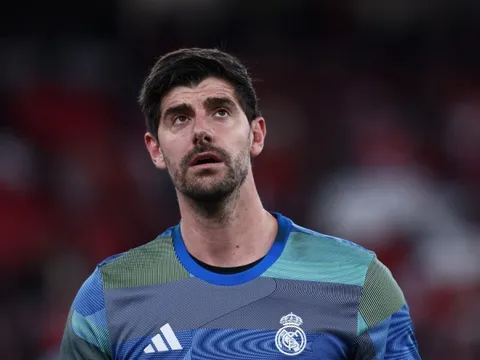 Courtois trở thành ông chủ CLB Pháp