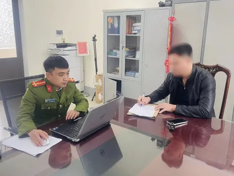 Công an thông tin vụ vợ chồng chủ ô tô đỗ chắn ngõ nhỏ, thách thức “phạt 100 triệu”