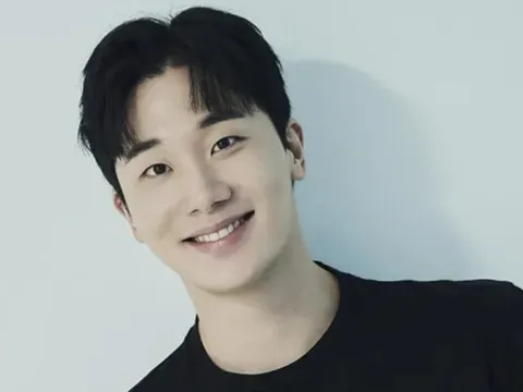 Nam diễn viên Lee Seo Jun chuẩn bị kết hôn với bạn gái lâu năm