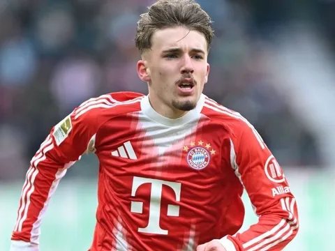 Châu Âu 'dậy sóng' vì thần đồng 17 tuổi