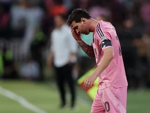 Messi khởi đầu mùa giải bằng thất bại trước Son Heung-min