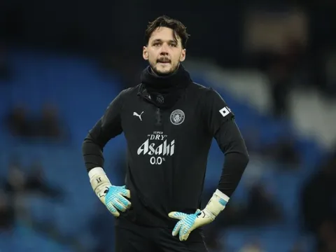 Trafford trả giá vì chọn Man City thay Newcastle