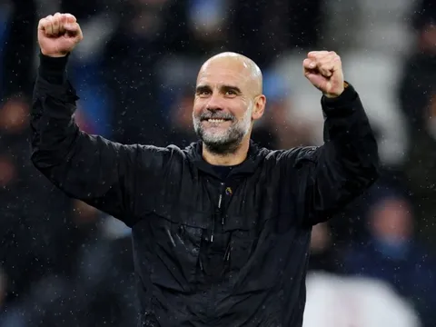 Phản ứng của Pep Guardiola khi chỉ kém Arsenal 2 điểm