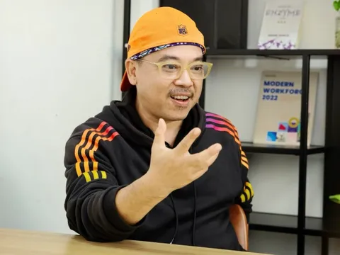 Đạo diễn “Báu vật trời cho”: Cascadeur rơi xuống biển mấy lần, flycam cũng bị rớt xuống nước