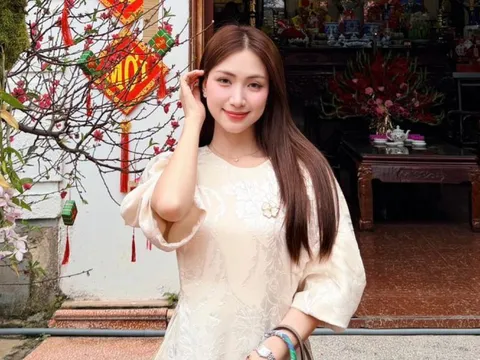 Choáng với số tiền Hòa Minzy lì xì cho người thân ở quê nhà Bắc Ninh