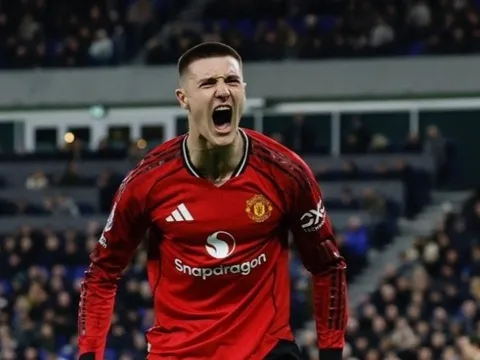 Manchester United 'trúng lớn'