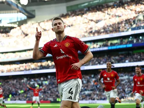 De Ligt tái xuất, nhưng ai nhường chỗ ở Manchester United?