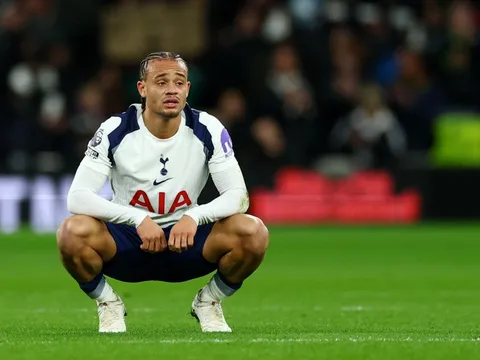 Viễn cảnh 19 cầu thủ rời Tottenham