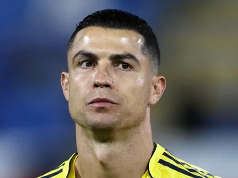 Ronaldo gây xúc động
