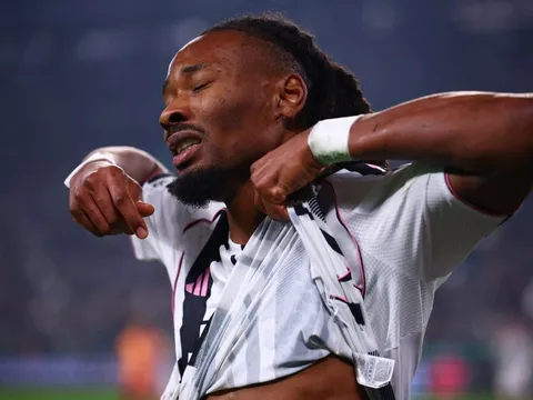 Trận cầu điên rồ ở Champions League