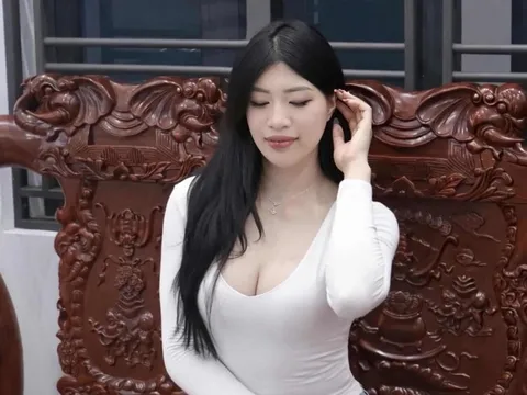 Anh Thơ chia sẻ hình ảnh sau màn so tài ở sới vật Bắc Ninh