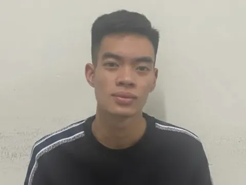 Lừa đổi tiền mặt bằng biên nhận chuyển khoản giả, chiếm đoạt hàng trăm triệu đồng