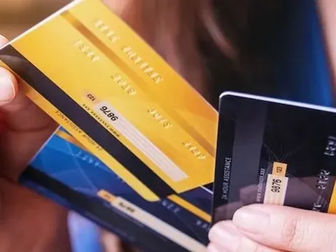 Cảnh giác thủ đoạn đánh tráo chip thẻ ngân hàng