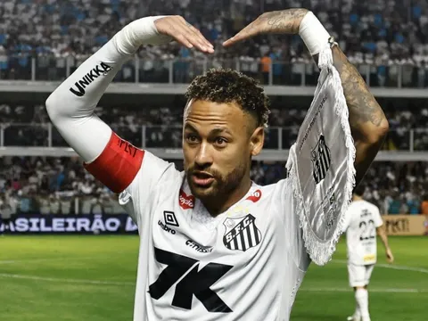 Neymar lập cú đúp