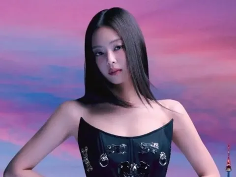 Jennie (BLACKPINK) gây bất ngờ trước giờ G