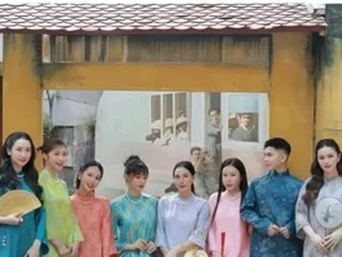 Áo dài thiết kế: Giữ bản sắc trong nhịp sống mới