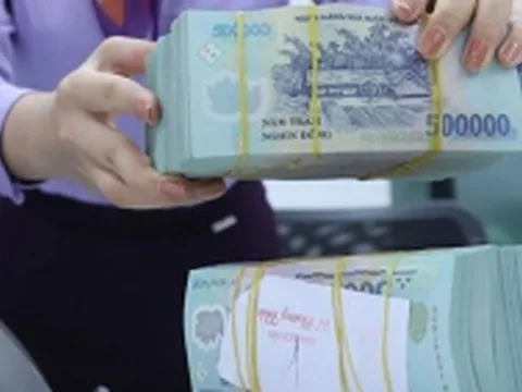 Cần tiền đánh bạc, nhân viên bảo trì cây ATM liều mạng lừa đảo ngân hàng