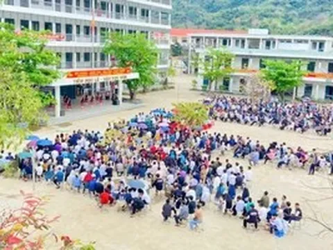 Trường vùng cao Nghệ An tăng tốc ôn tập ngay sau Tết cho học sinh cuối cấp